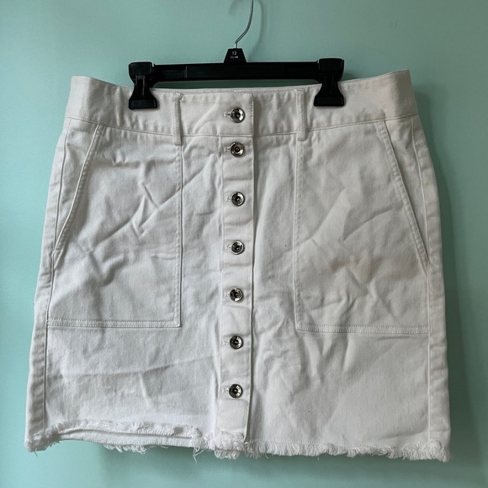 W by Worth Cotton Elastin Raw Hem White Snap Front Skirt
